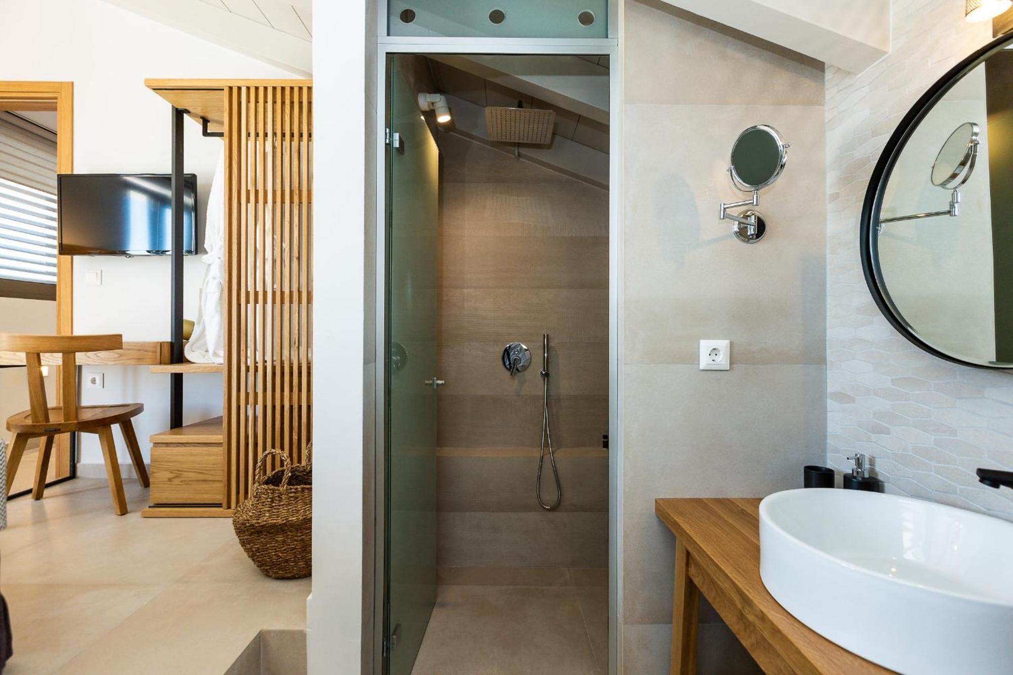 Vasilios Villa, With Pool, Gym & Close To Beach, By Thinkvilla Loutra Exterior foto