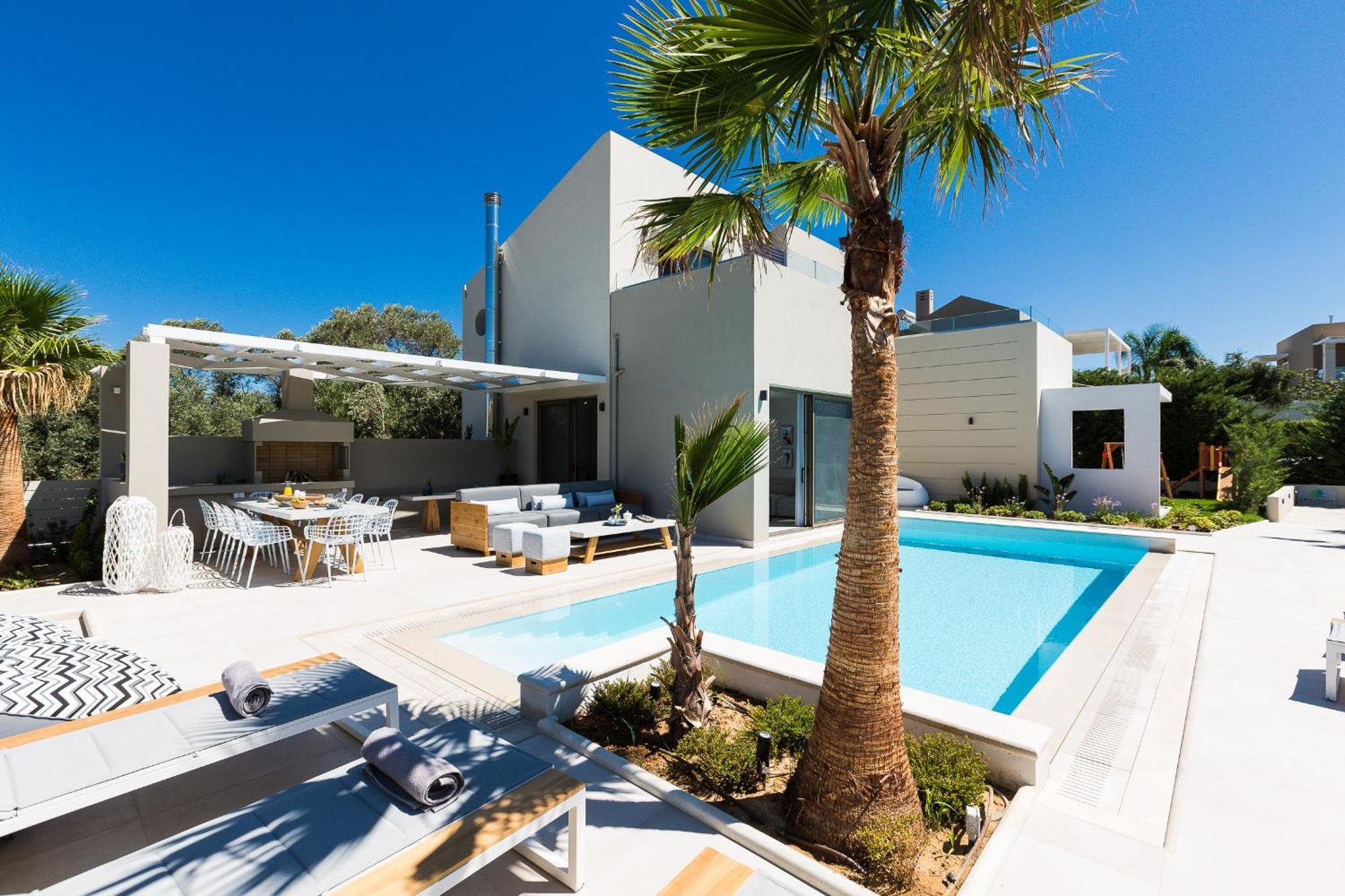 Vasilios Villa, With Pool, Gym & Close To Beach, By Thinkvilla Loutra Exterior foto